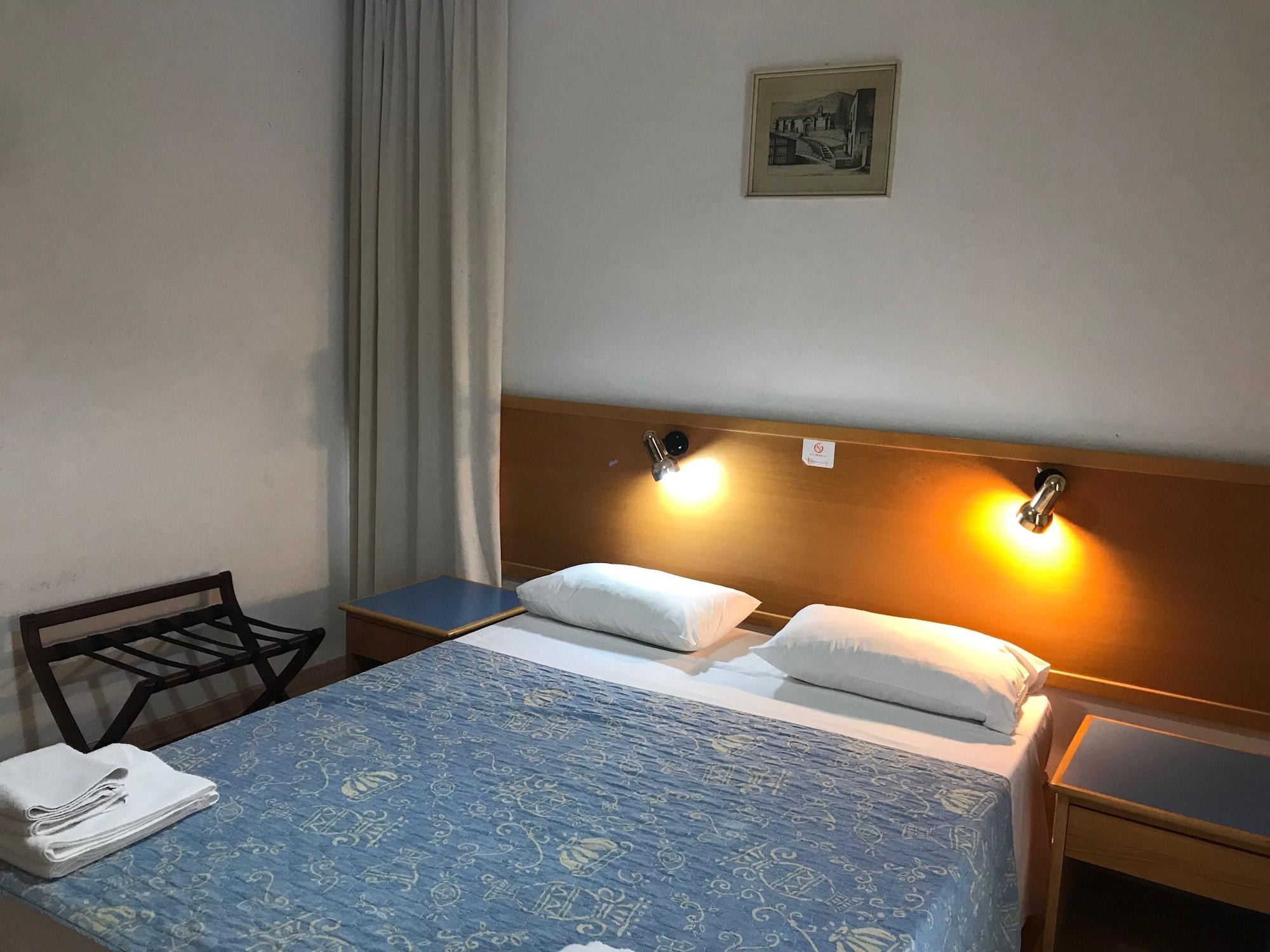Daphne Hotel Apartments (Adults Only) Paphos Luaran gambar