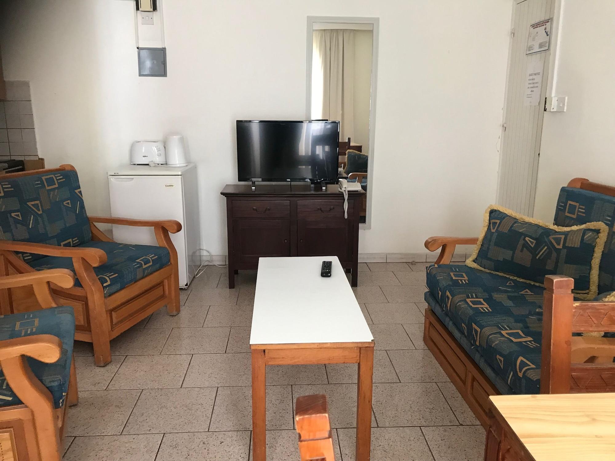 Daphne Hotel Apartments (Adults Only) Paphos Luaran gambar