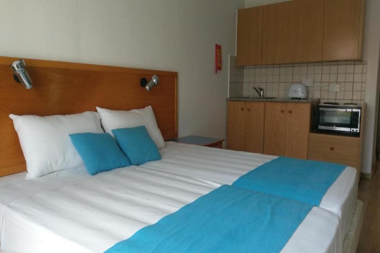 Daphne Hotel Apartments (Adults Only) Paphos Luaran gambar